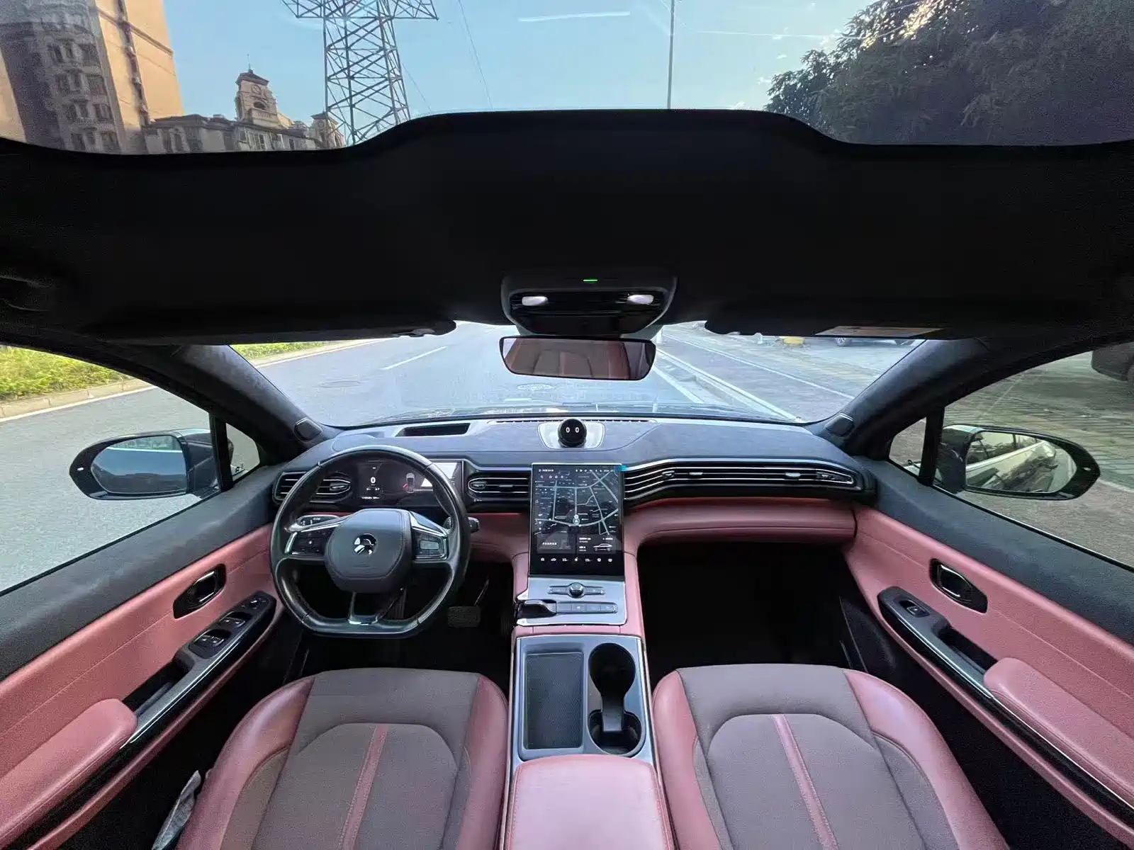 Фото 8 - NIO EC6