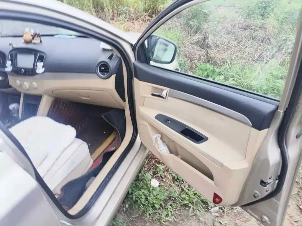Roewe 350 2014 2014 1.5L Automatic Express Edition