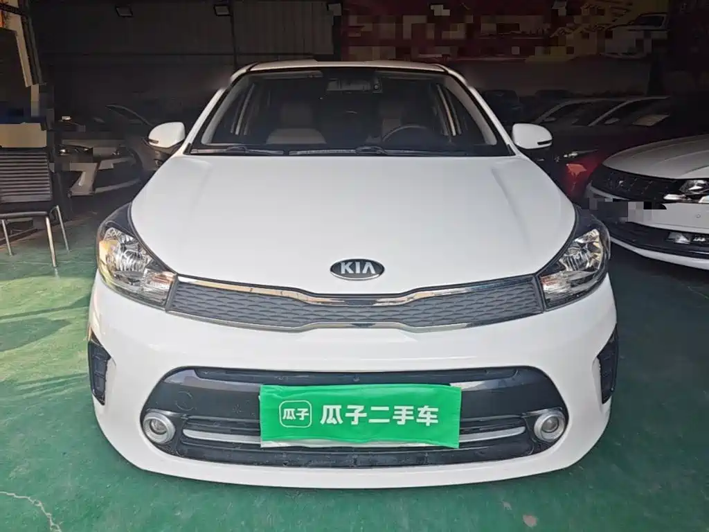 Photo 3 - Kia Pegas