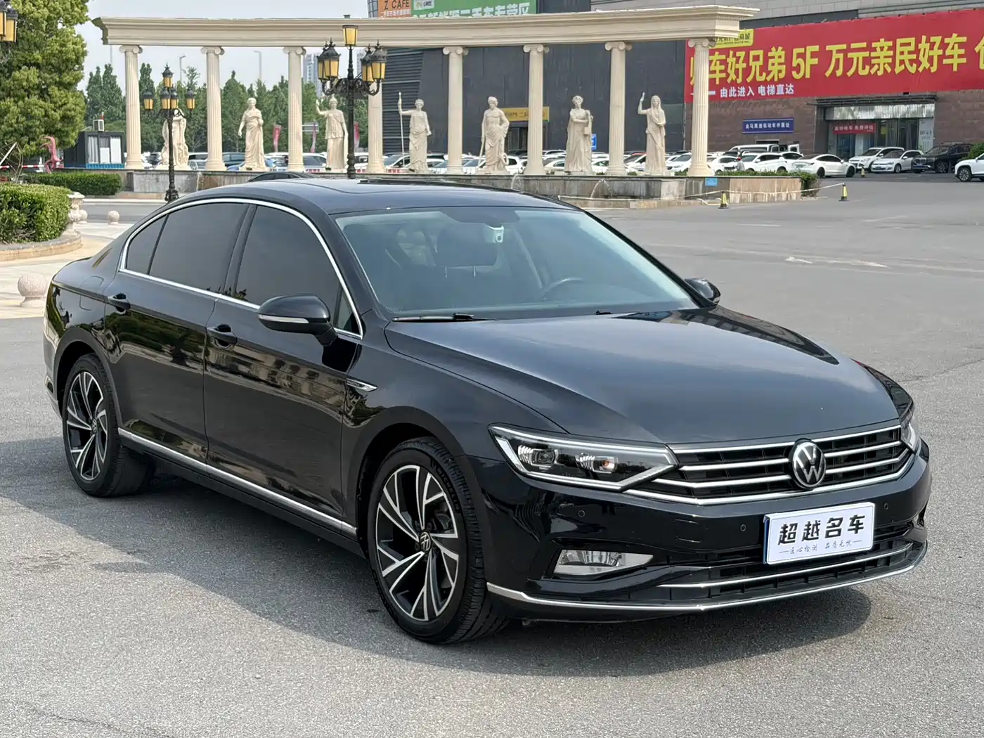 Volkswagen Magotan 2021 330TSI DSG 30th Anniversary Edition фото 3