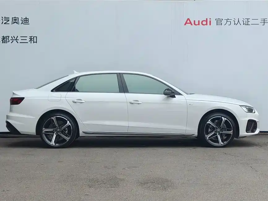 Audi A4L 2024 40 TFSI Luxury Dynamic фото 3