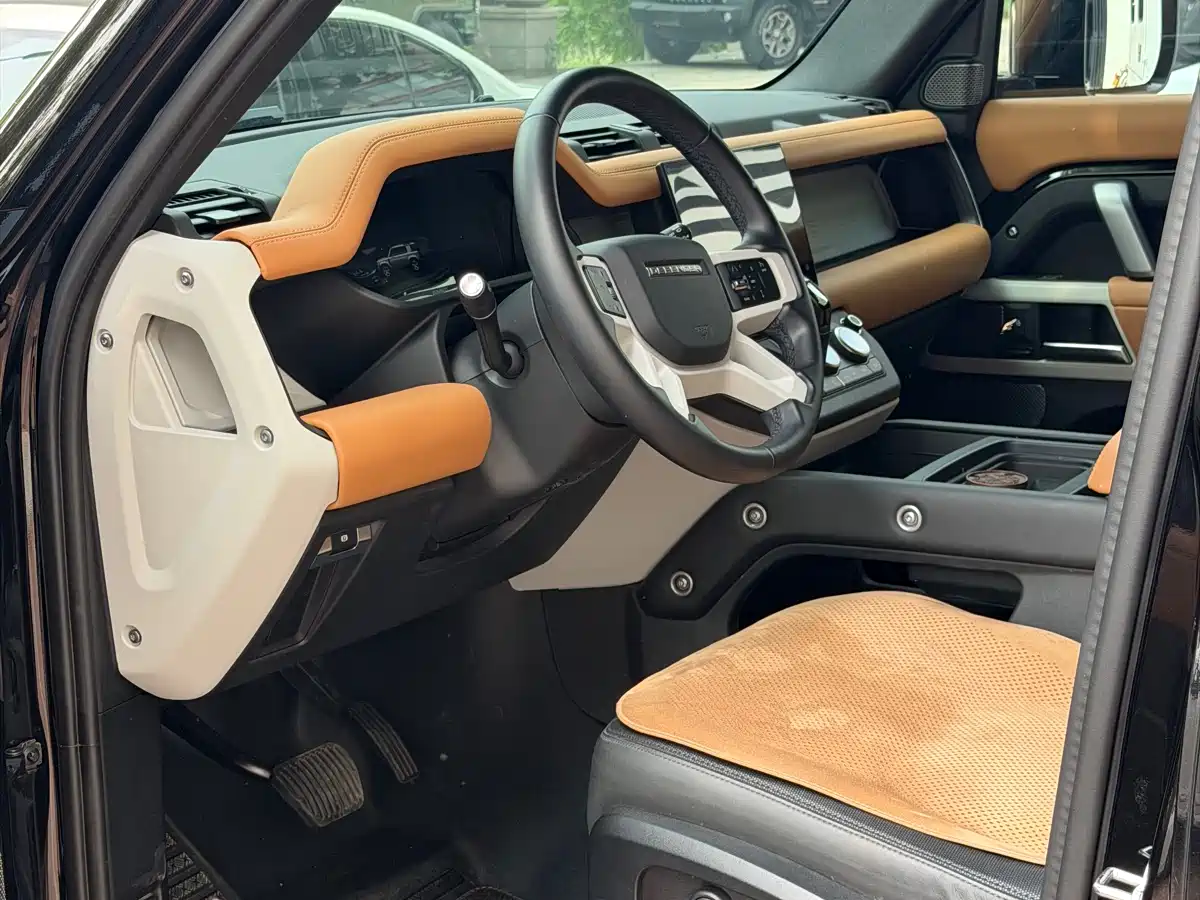 Land Rover Defender 2024 110 3.0T P400 X-DYNAMIC HSE фото 6