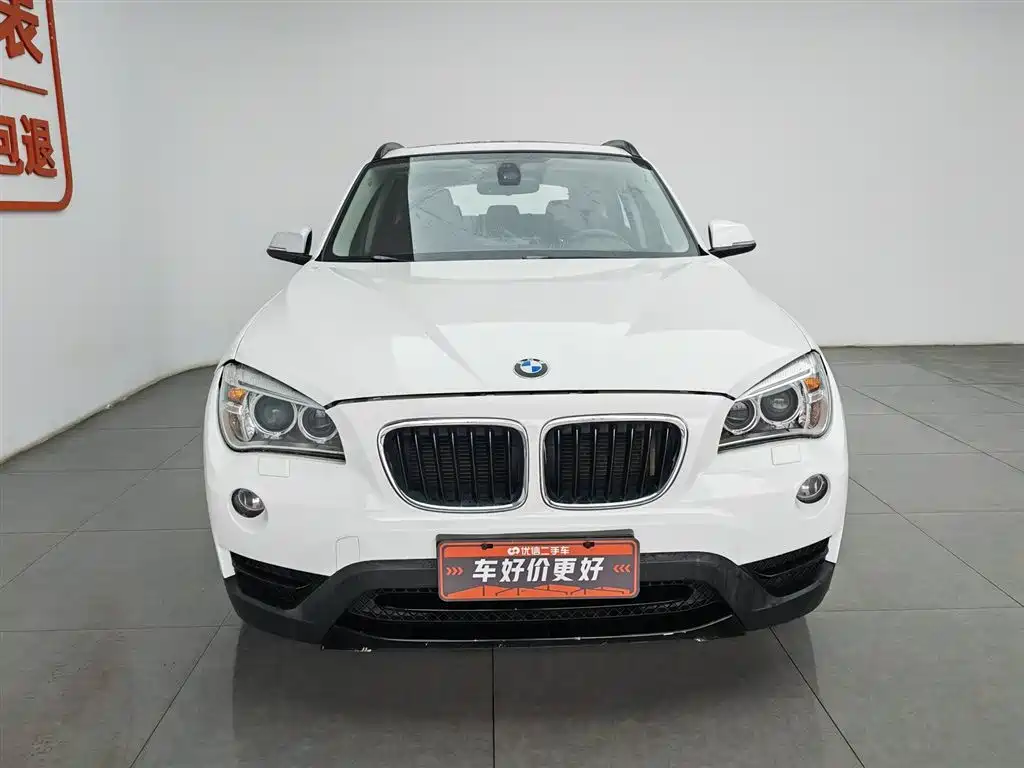 BMW X1 2013 sDrive18i Sport Design Package фото 3