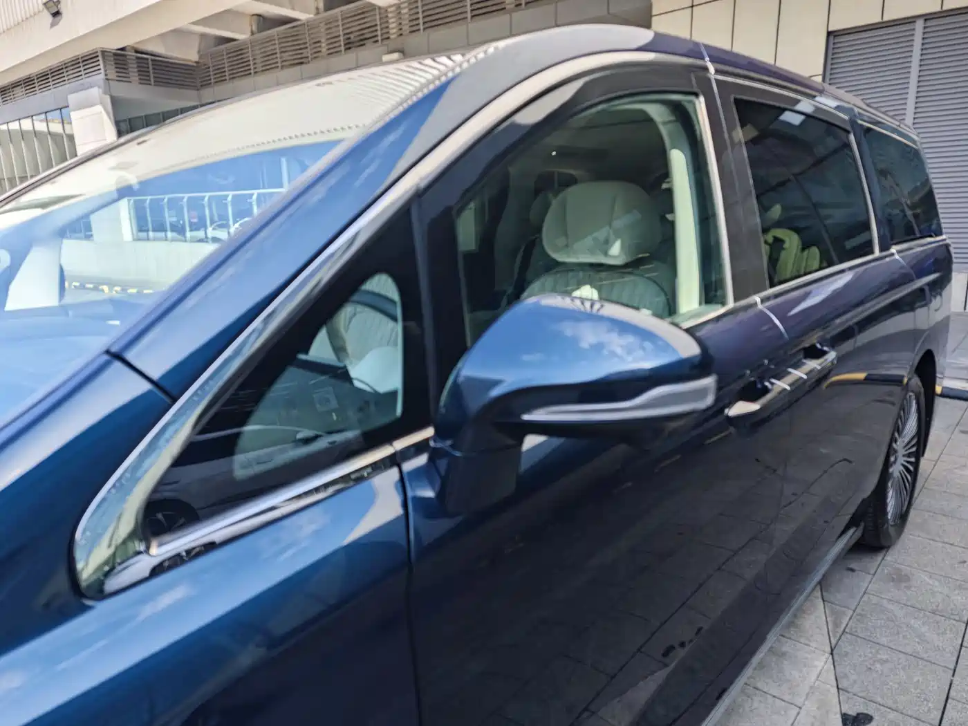 Voyah Auto Voyah Dreamer 2025 PHEV AWD Flagship Kunpeng Edition фото 29