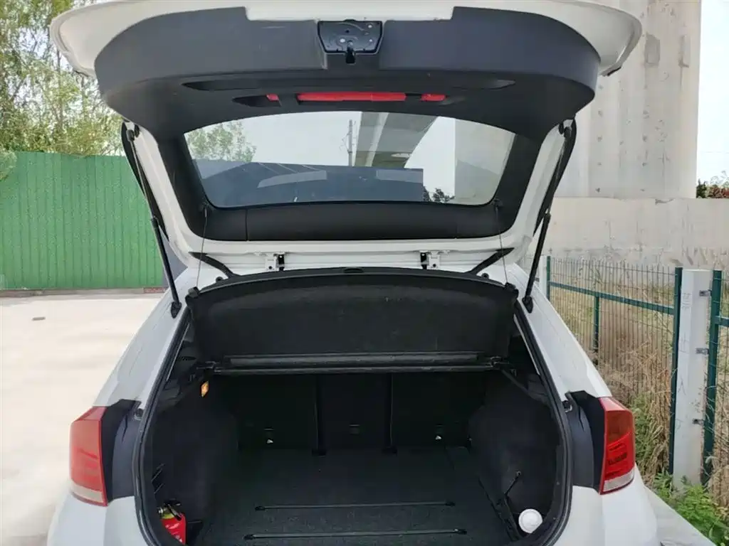 BMW X1 2014 sDrive18i Leading Edition фото 19