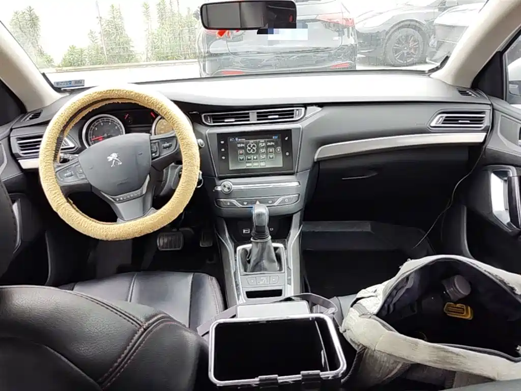 Peugeot 408 2014 1.8L Automatic Luxury Edition фото 16
