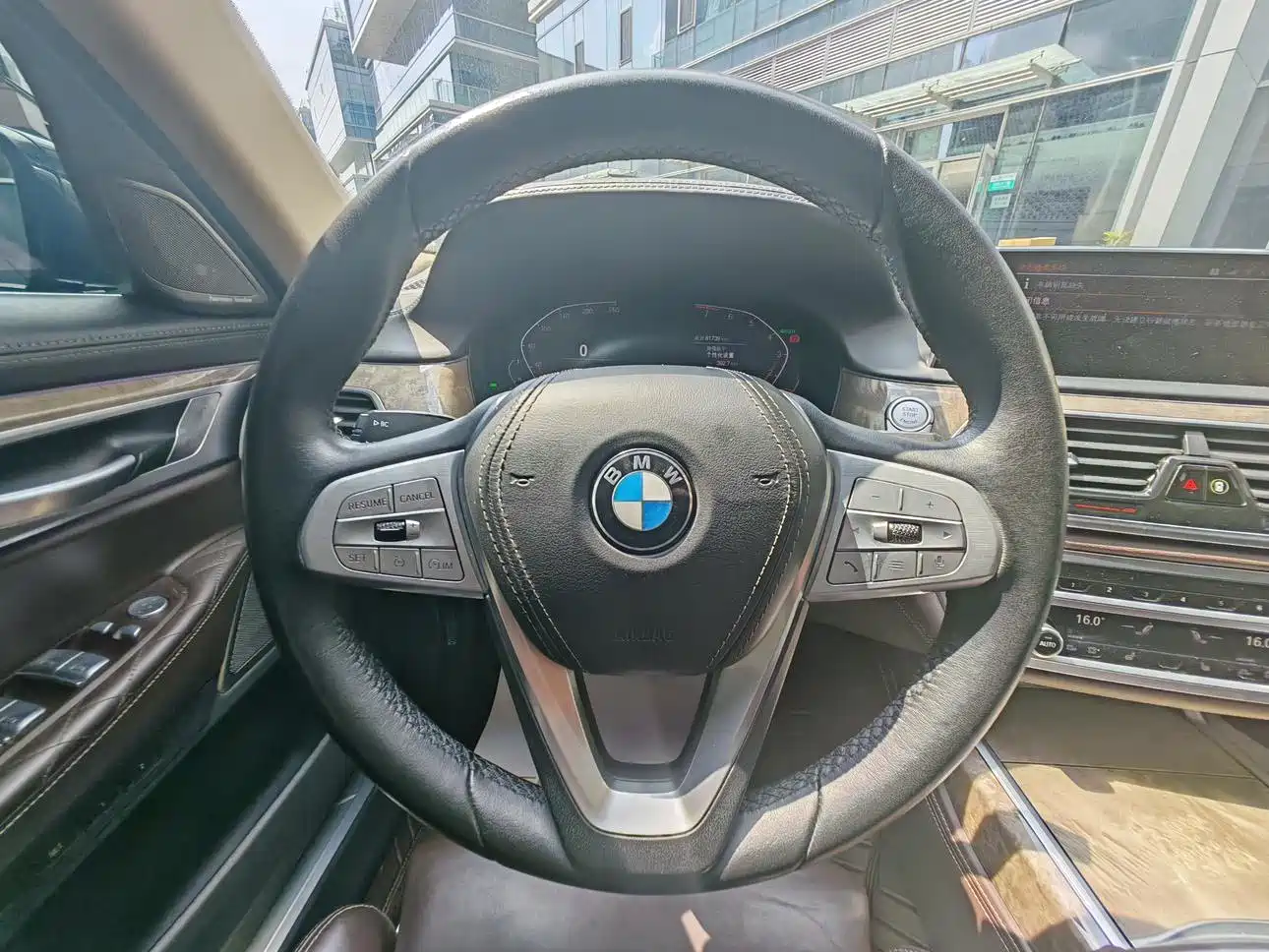 BMW 7 Series 2021 Model 740Li Leading Luxury Package фото 16