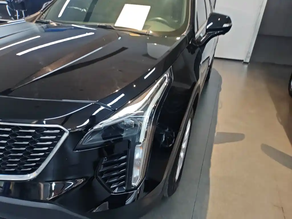 Фото 24 - Cadillac XT4