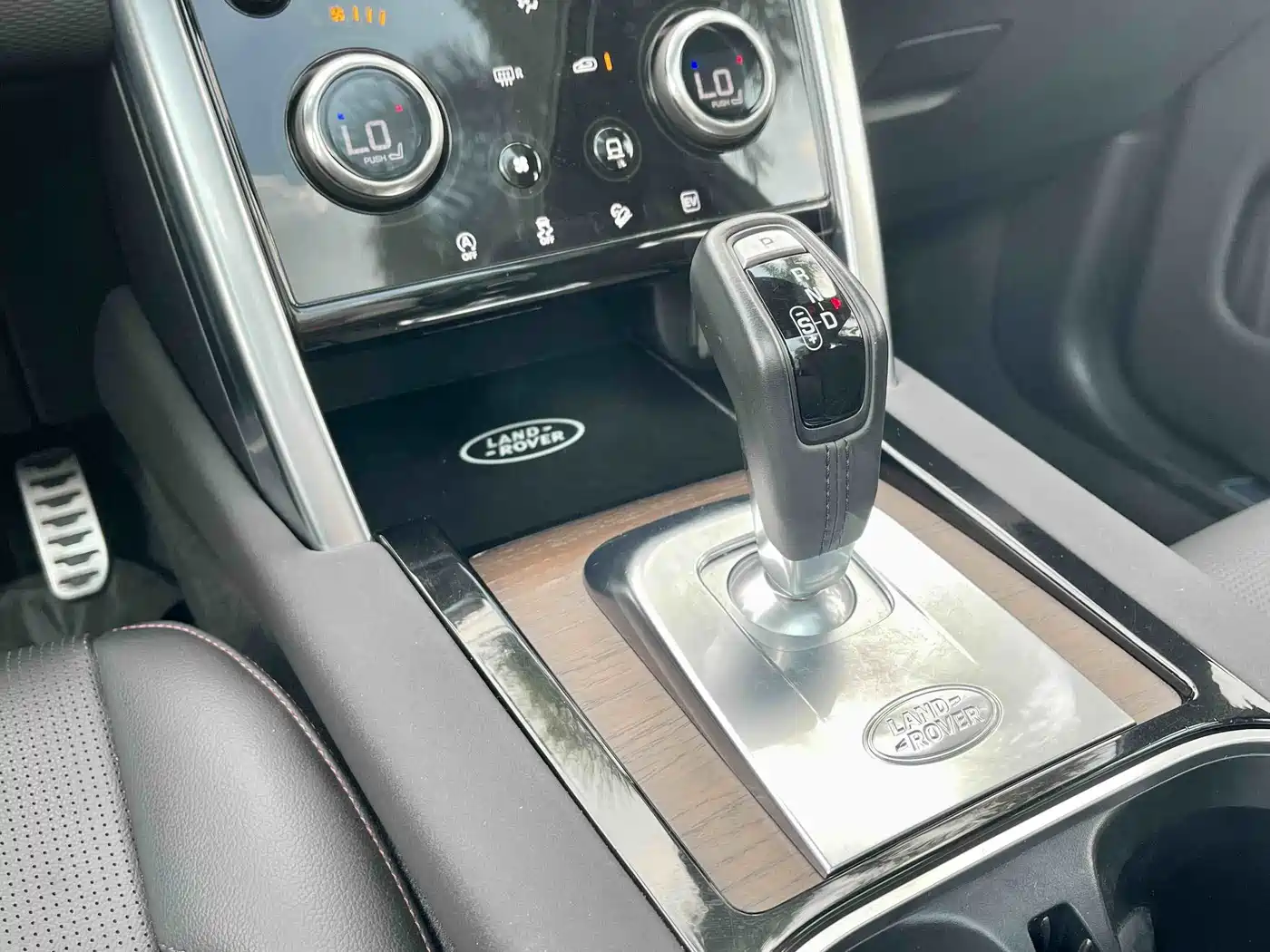 Land Rover Discovery Sport PHEV 2023 2023 1.5T P300e Plug-in Hybrid