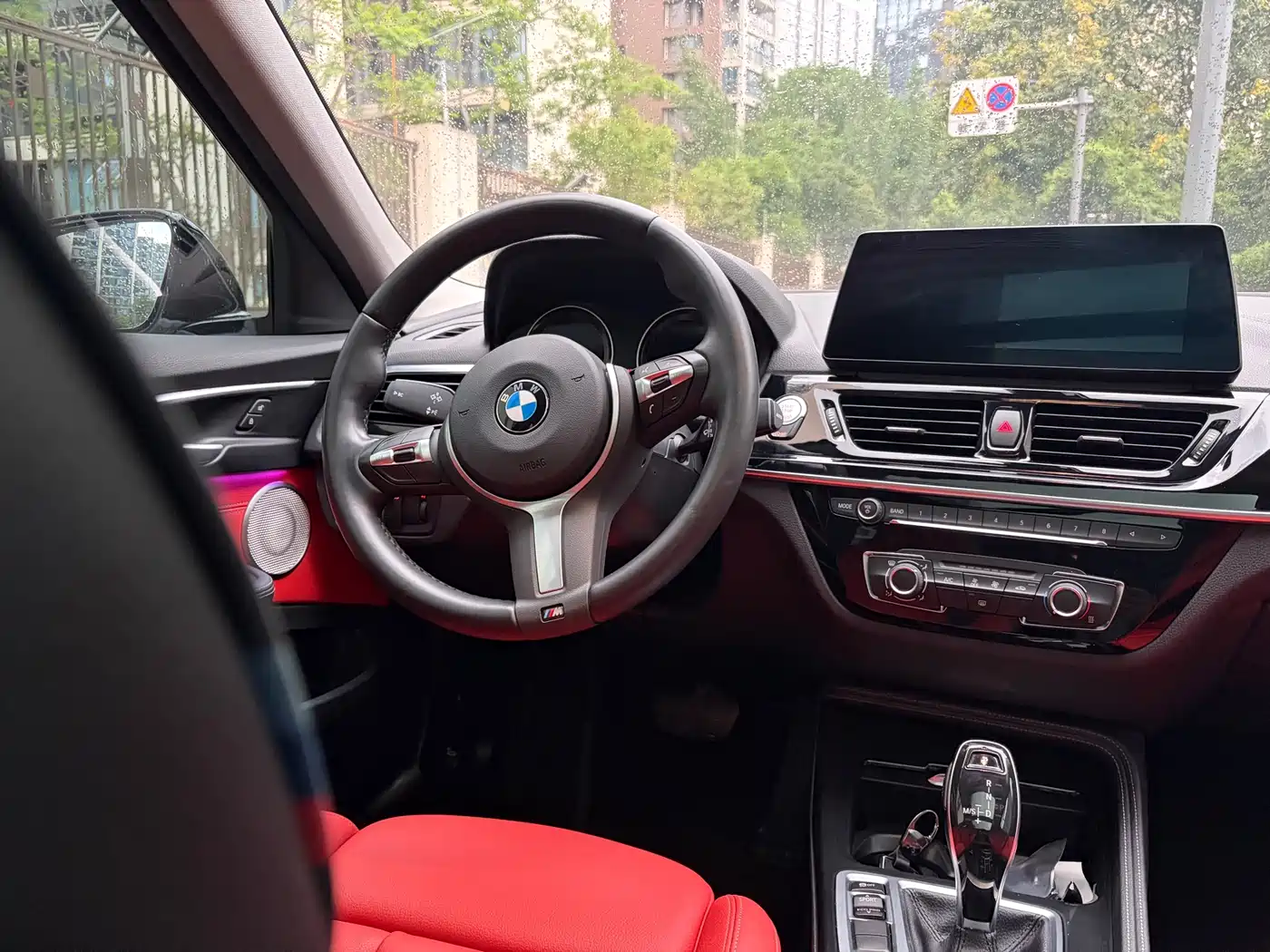 BMW 1 Series 2023 125i M Sport Shadow Edition фото 18