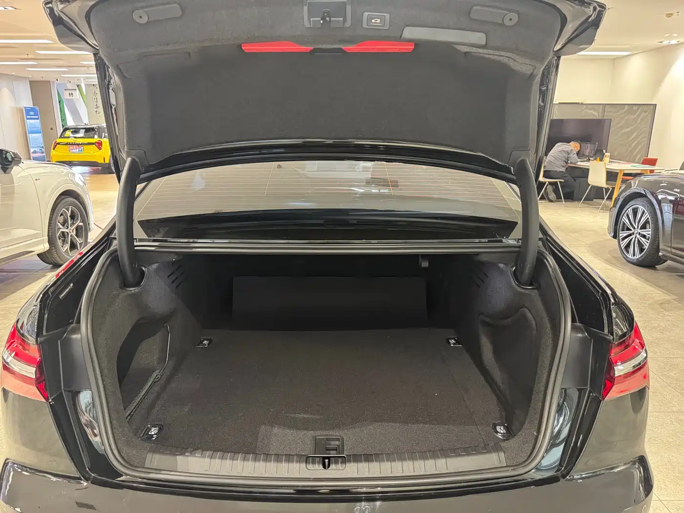 Audi A6L 2023 40 TFSI Luxury Dynamic фото 14