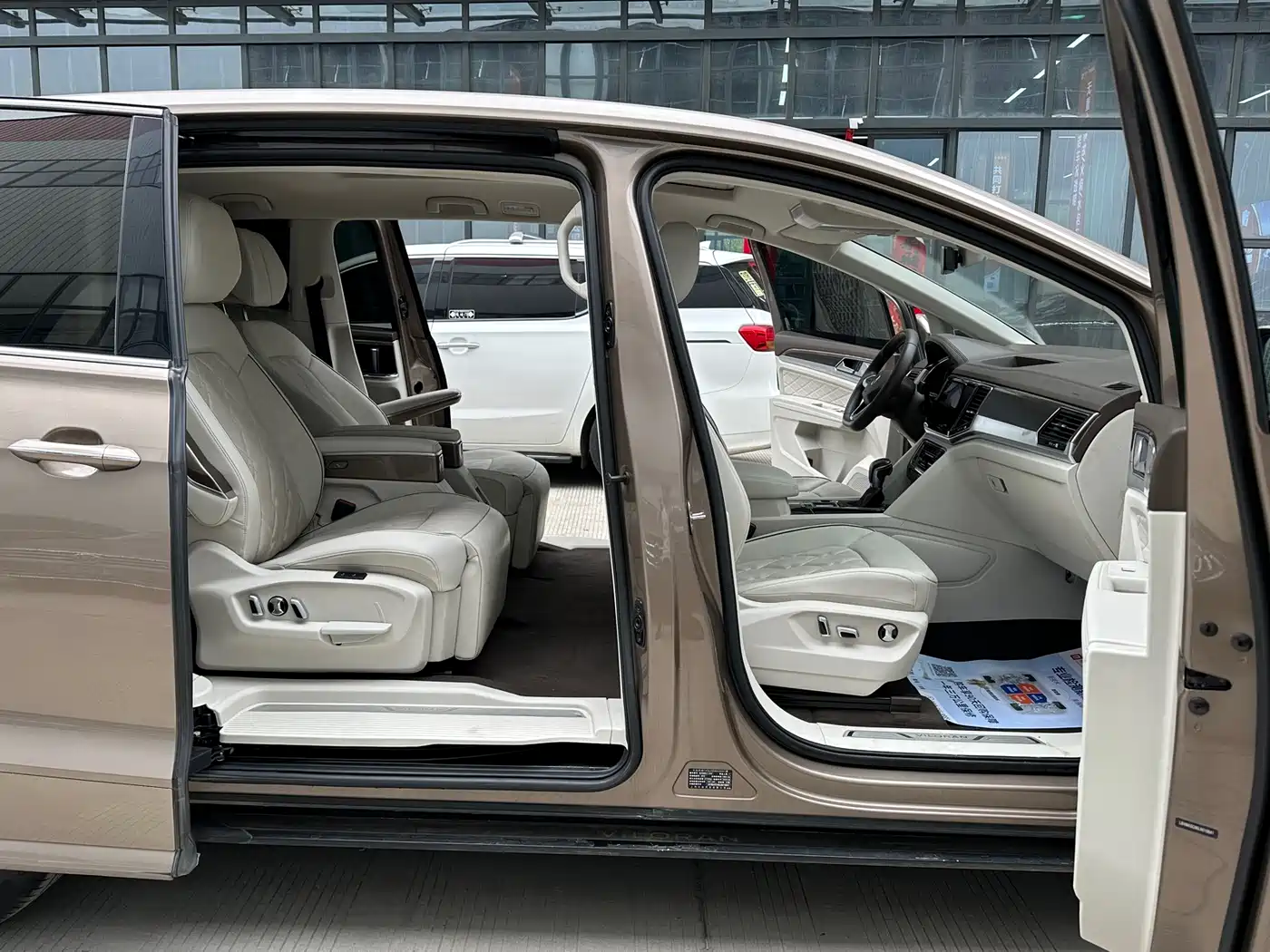 Volkswagen Viloran 2020 380TSI Premium фото 21