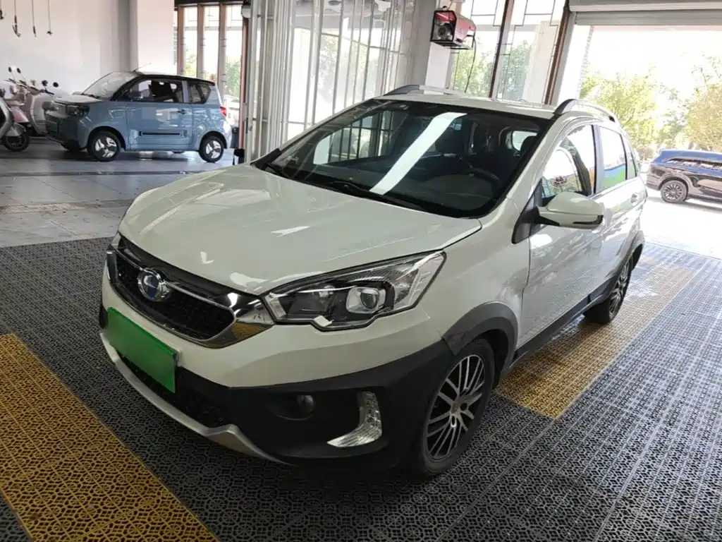BAIC Changhe Q25 2016 2016 1.5L Automatic Le Hui Edition
