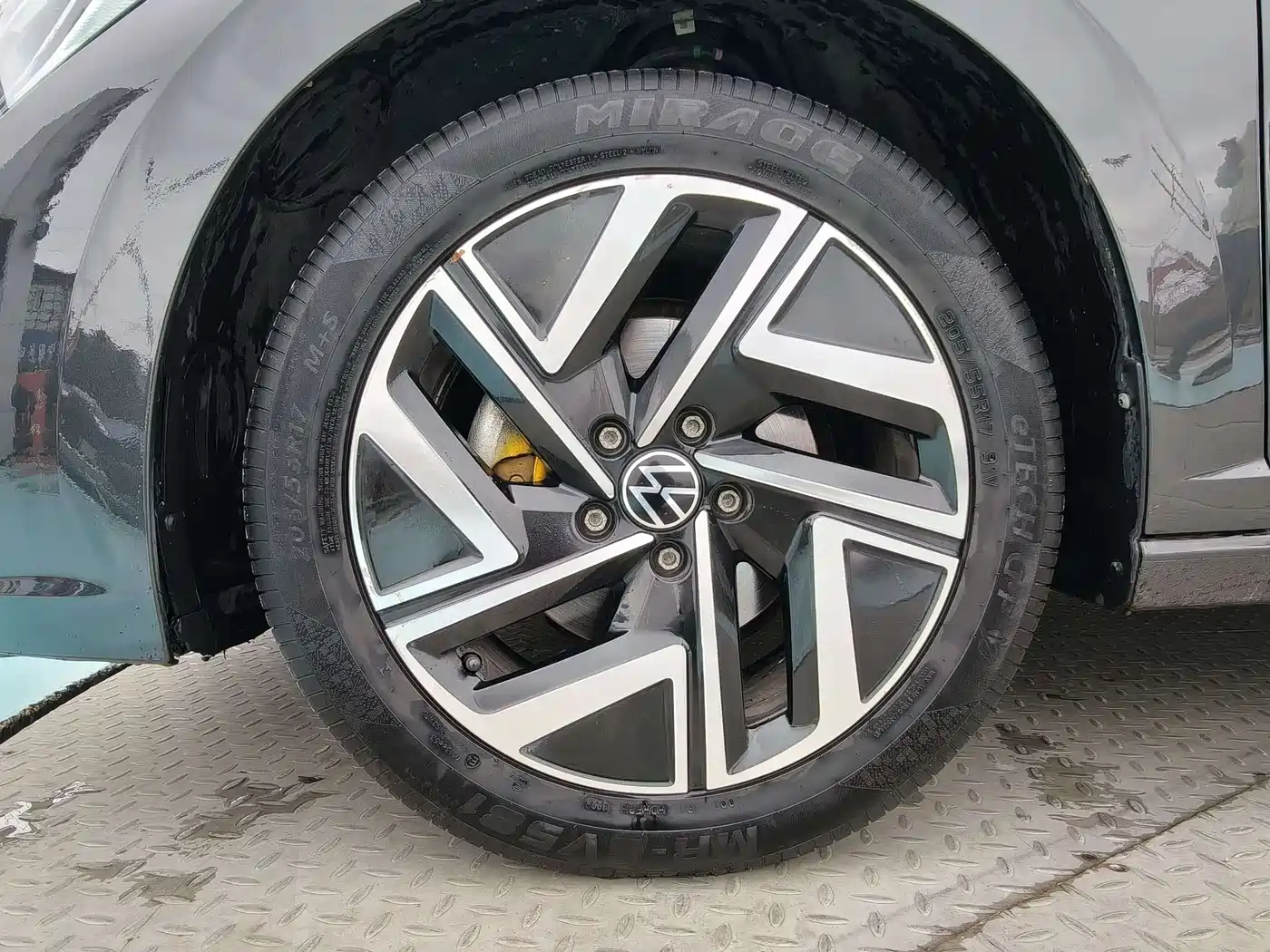 Volkswagen Sagitar 2023 Model Year 200TSI DSG Surpass Edition фото 9