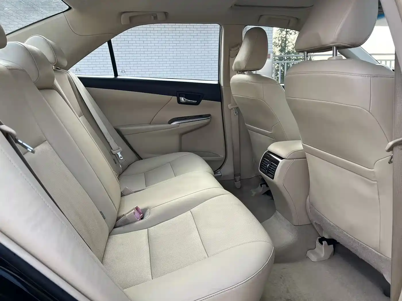 Toyota Camry 2015 2.0G Leading Edition фото 13