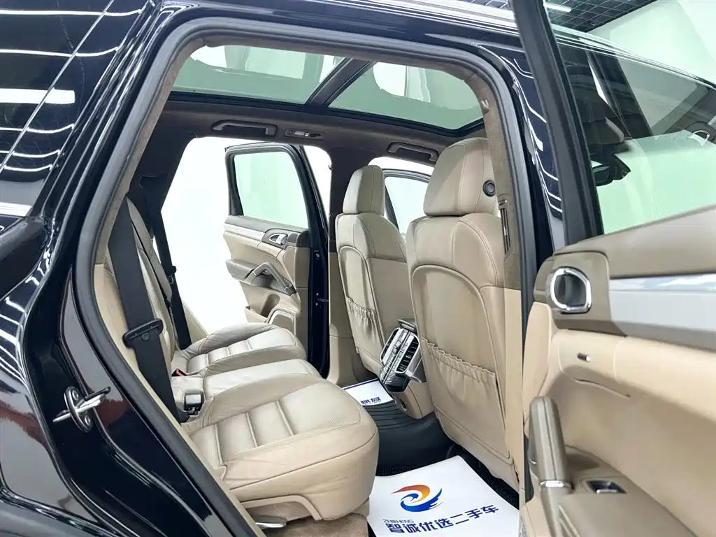 Porsche Cayenne 2011 Cayenne Turbo 4.8T фото 7
