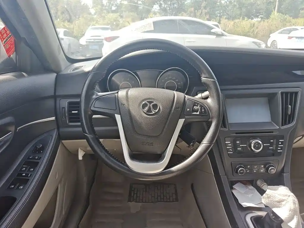 BAIC Senova D50 2014 2014 1.5L Manual Comfort