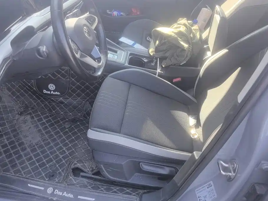 Фото 9 - Volkswagen Golf