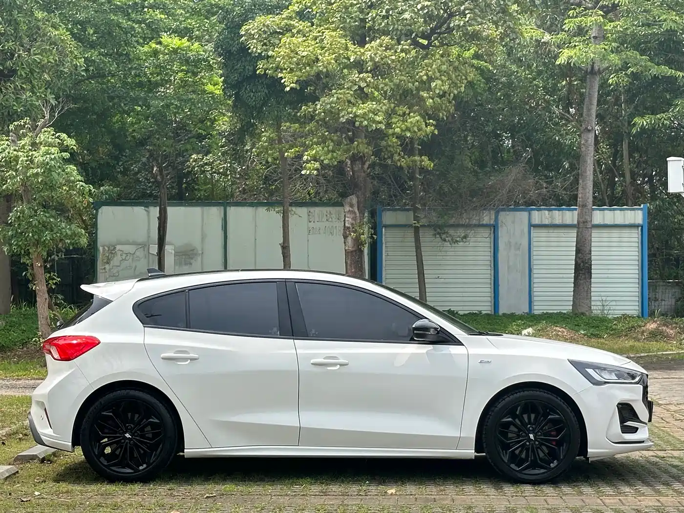 Ford Focus 2022 Hatchback EcoBoost 180 Automatic ST Line фото 26