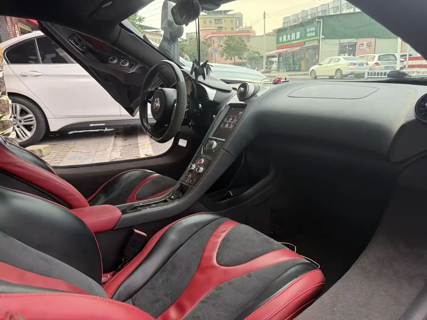McLaren 12C 2013 2013 3.8T COUPE