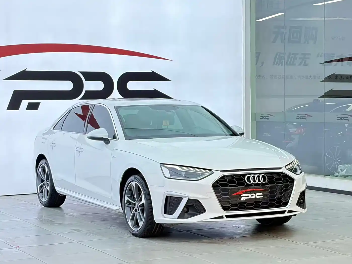 Audi A4L 2024 40 TFSI Fashion Dynamic фото 2