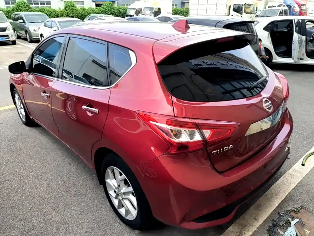 Nissan Tiida, миниатюра 5