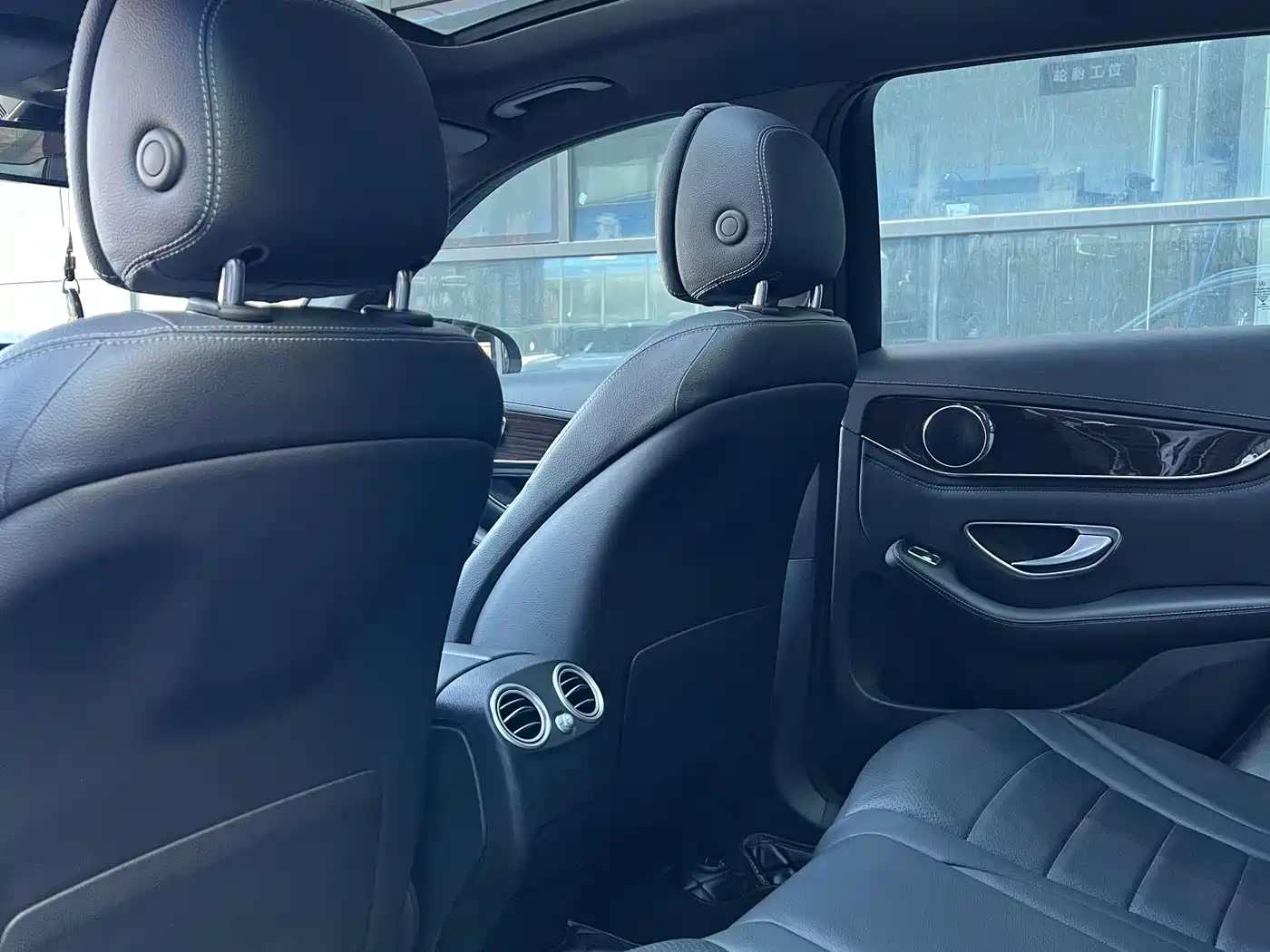 Mercedes-Benz GLC 2018 GLC 260 4MATIC Dynamic фото 8