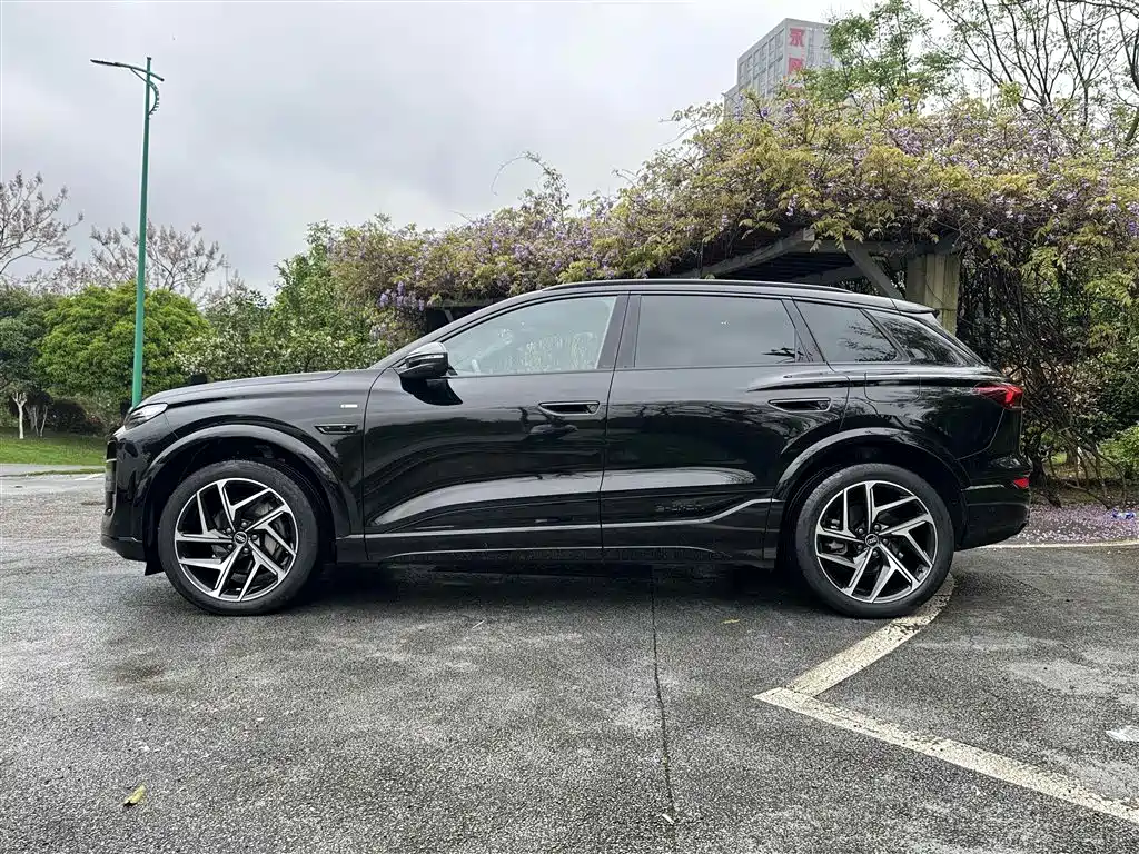 Audi Q6L e-tron 2025 Model Pioneer Edition фото 18