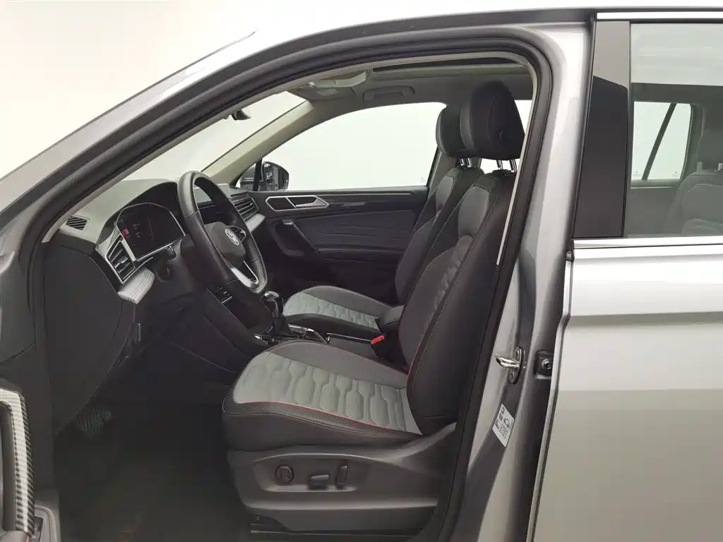 VOLKSWAGEN TIGUAN L NEW ENERGY