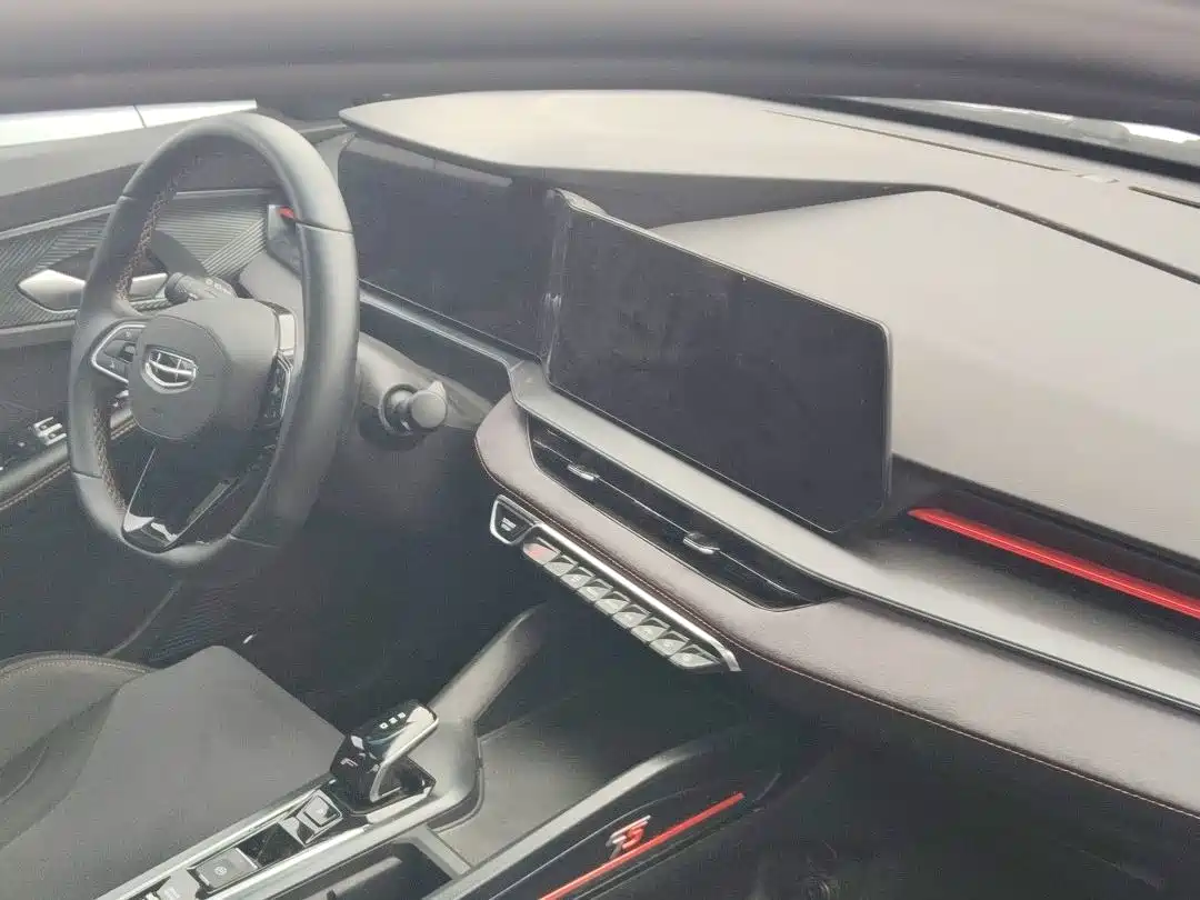 Фото 4 - Geely Binrui