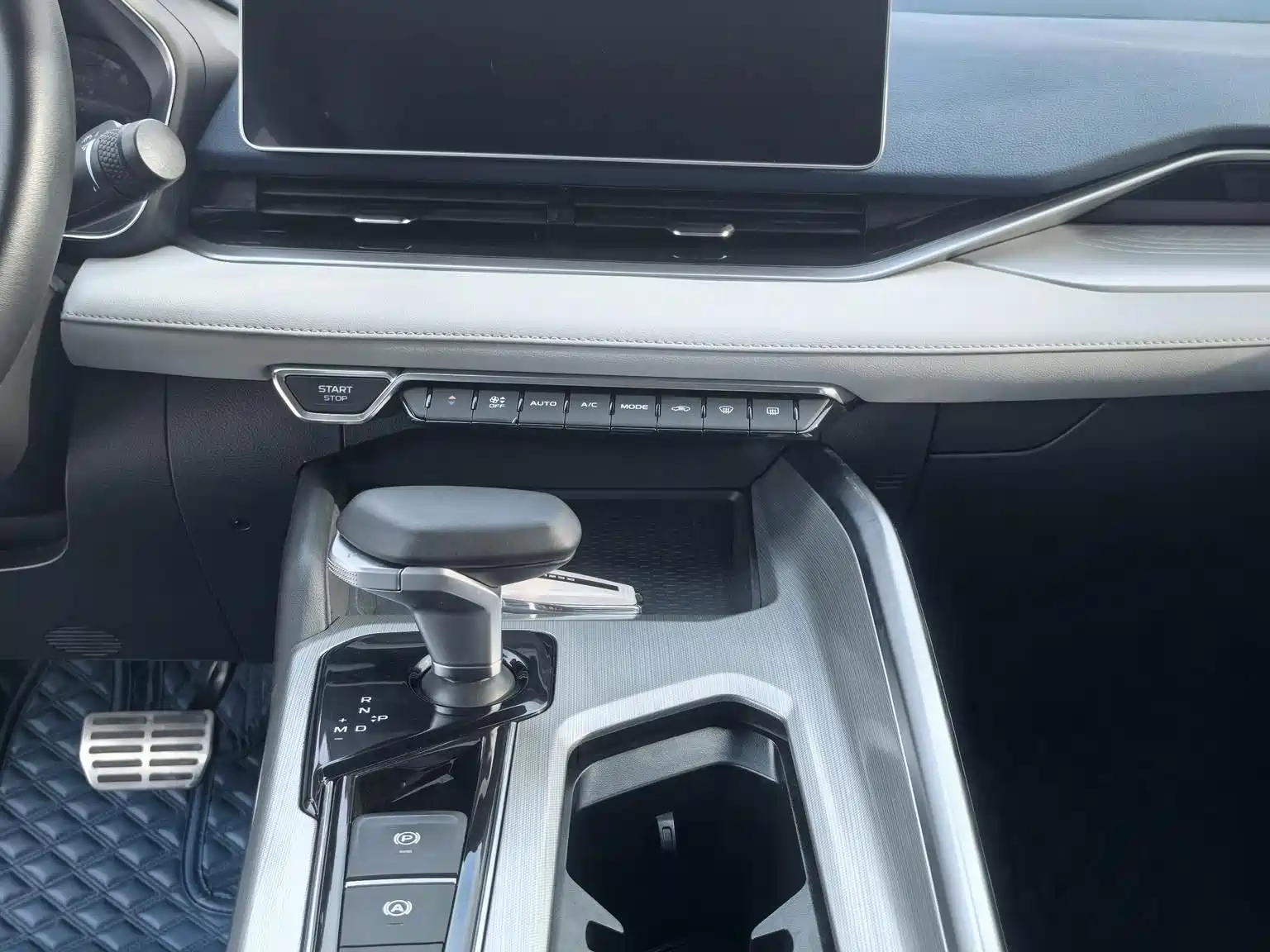 Фото 9 - Geely Preface