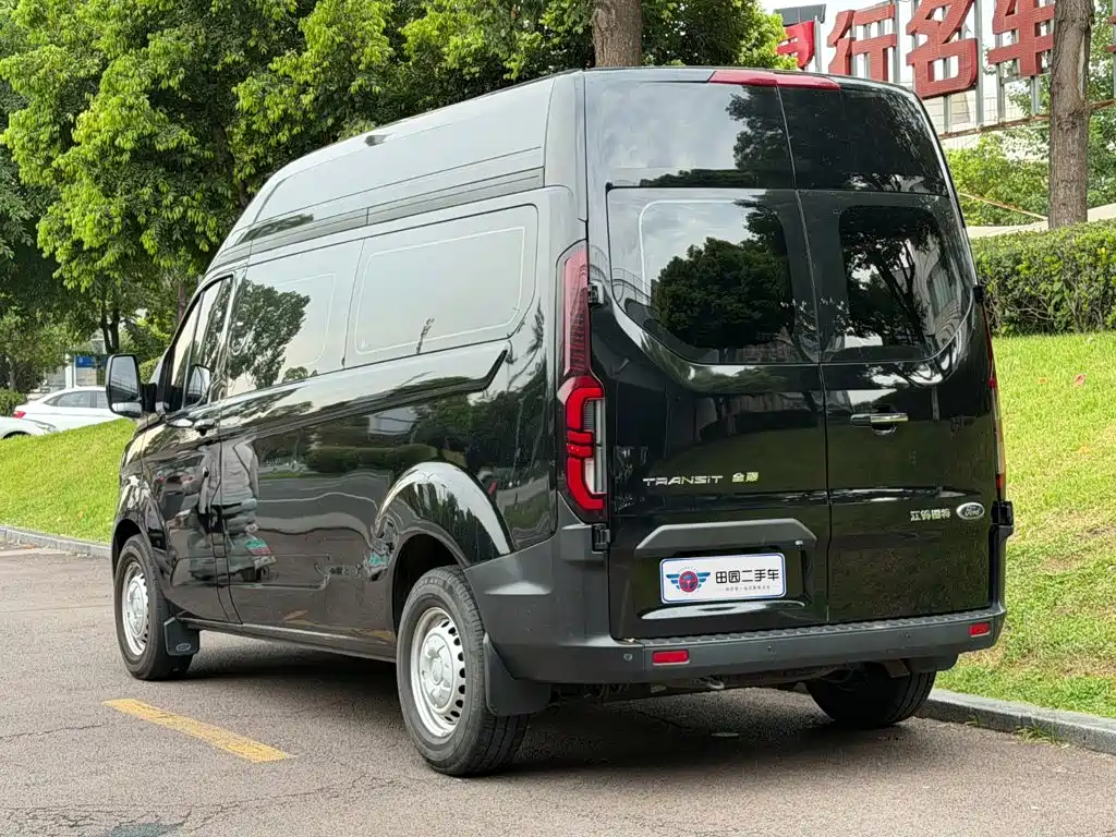 Ford Transit 2023 2023 Model 2.0T Diesel Automatic Multi-purpose Commercial Vehicle Medium Wheelbase Medium Roof 5/6 Seater