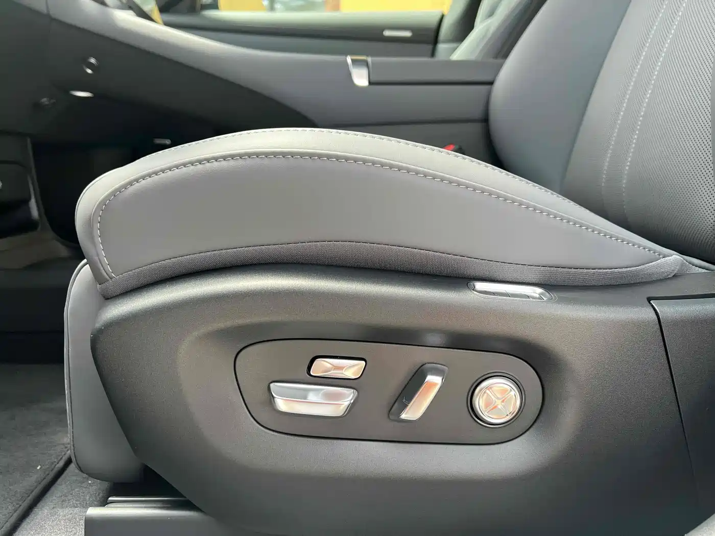 Xiaomi Auto Xiaomi YU7 2025 Extended Range RWD Edition фото 10