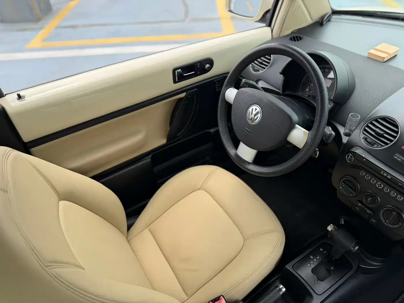 Volkswagen Beetle 2010 Model 1.6 AT фото 10