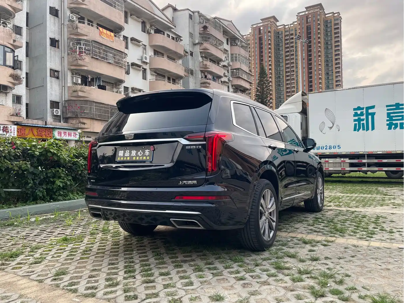CADILLAC XT6