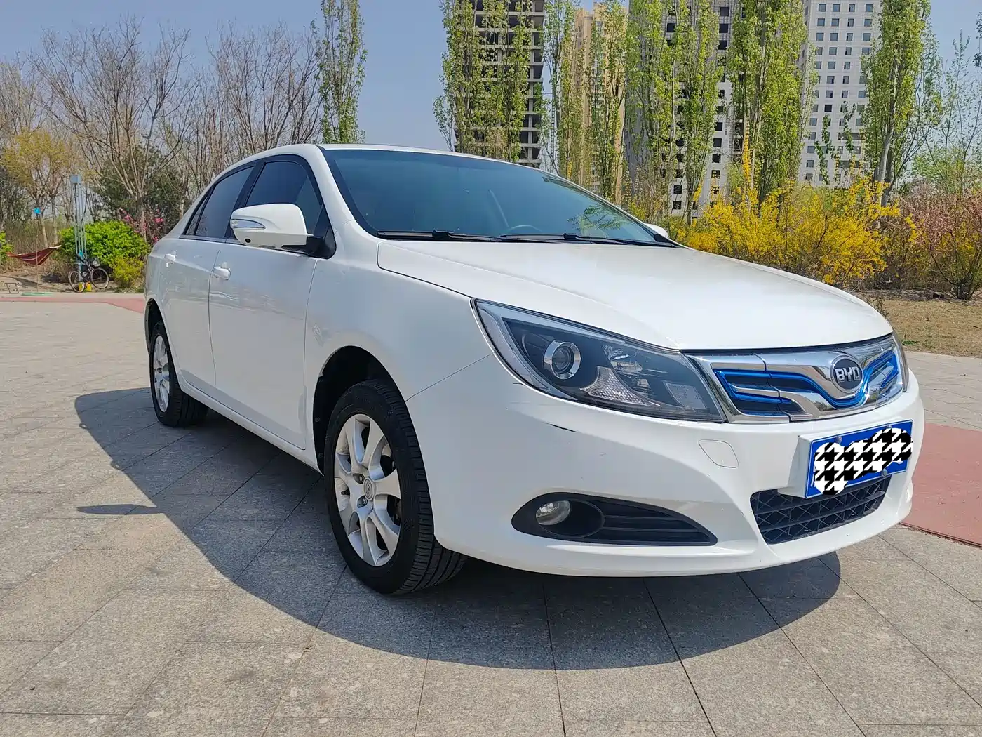 BYD E5
