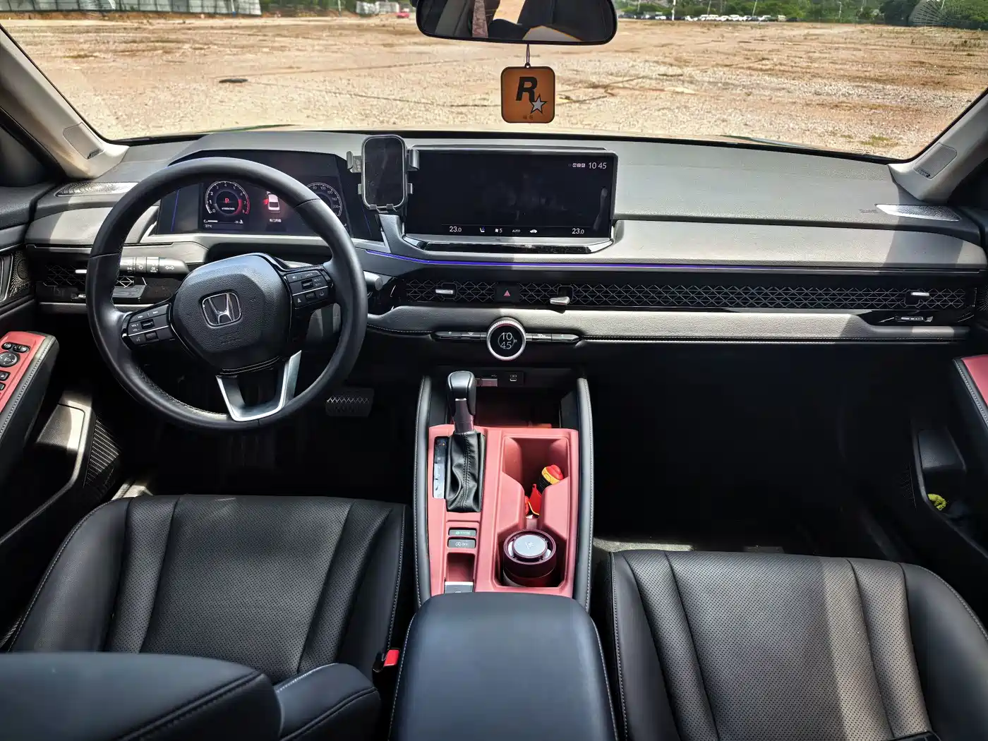Фото 8 - Honda Accord