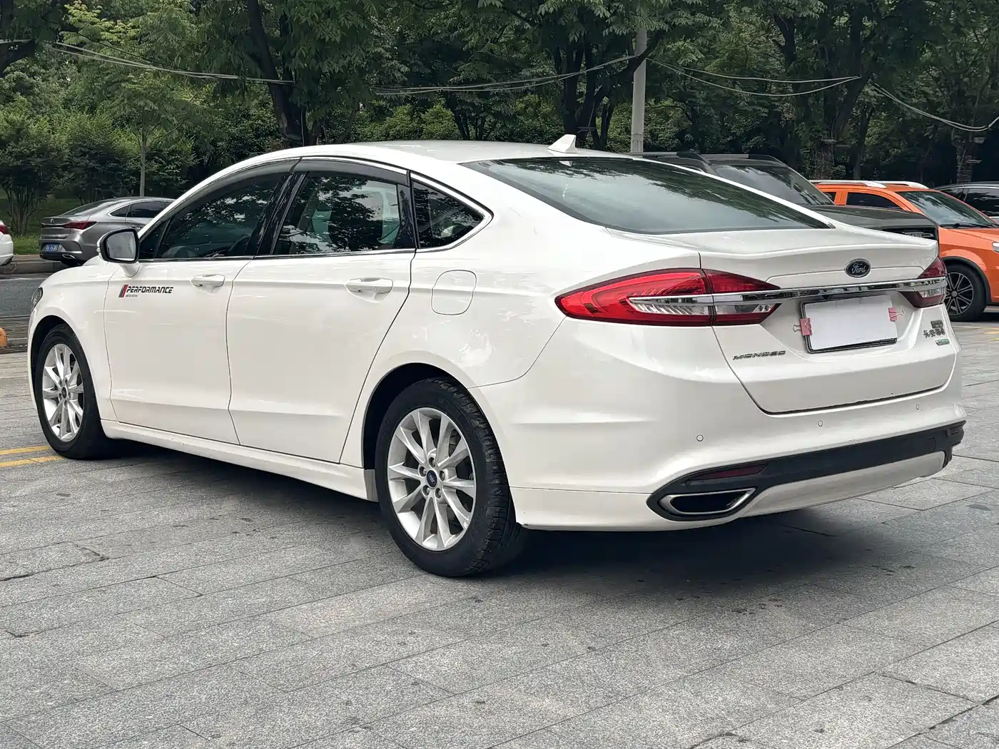 FORD MONDEO