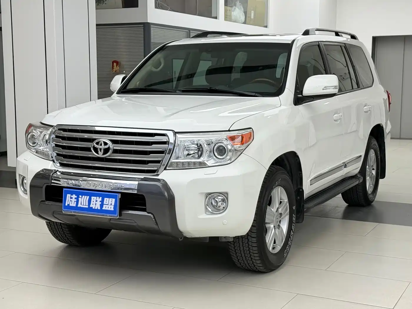 Toyota Land Cruiser 2012 4.6L Automatic VX-R