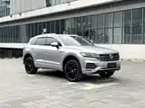 Фото 3 - Volkswagen Touareg