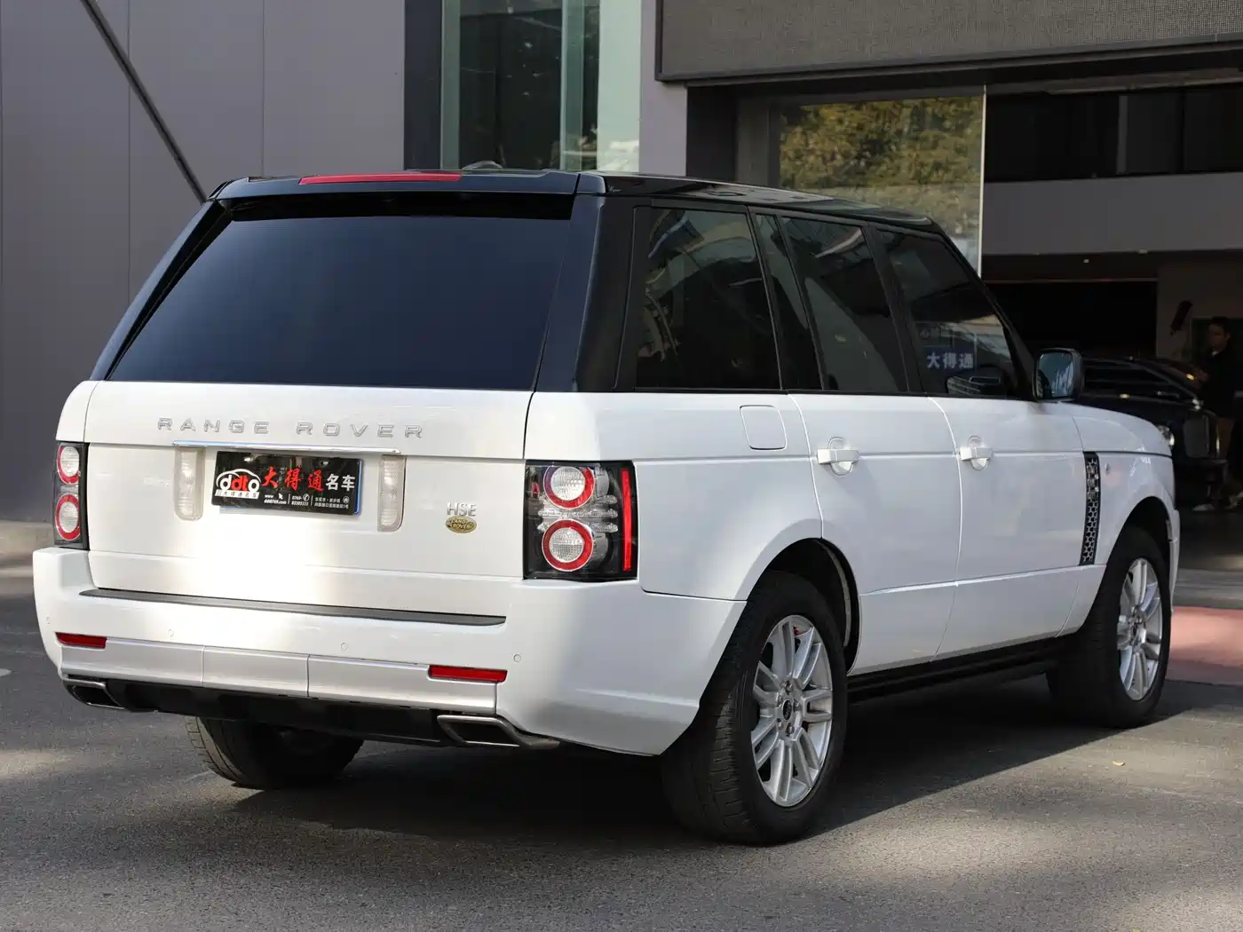 Land Rover Range Rover 2012 5.0 NA V8 фото 3