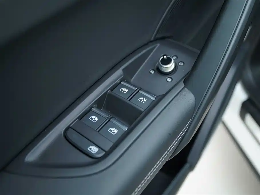 Audi Q5L 2022 45T Luxury Dynamic фото 11