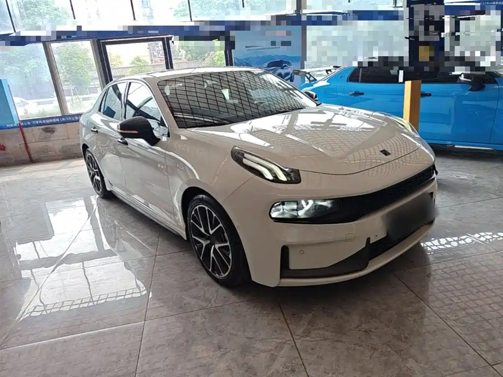 Lynk & Co 03 2021 2.0TD Auto Jin Champion Edition фото 4