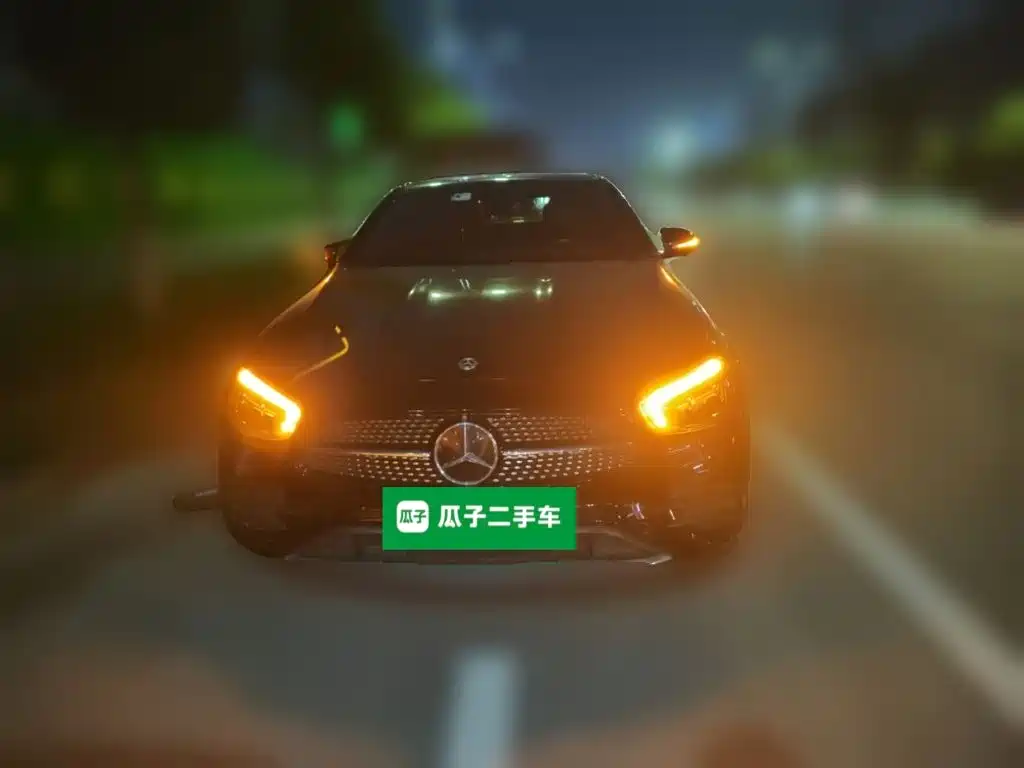 Фото 2 - Mercedes-Benz E-Class