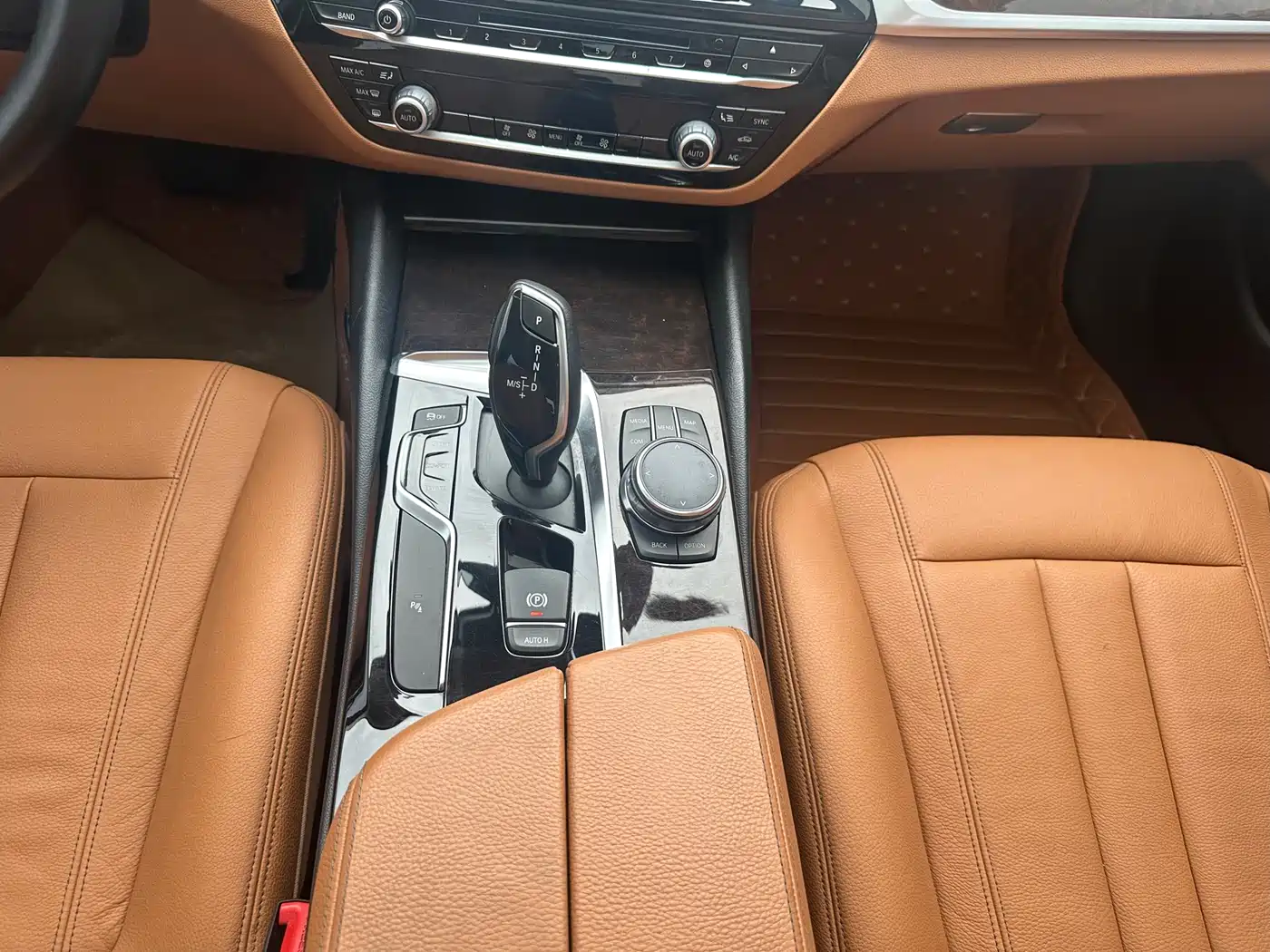BMW 5 Series 2018 528Li Launch Special Edition фото 13