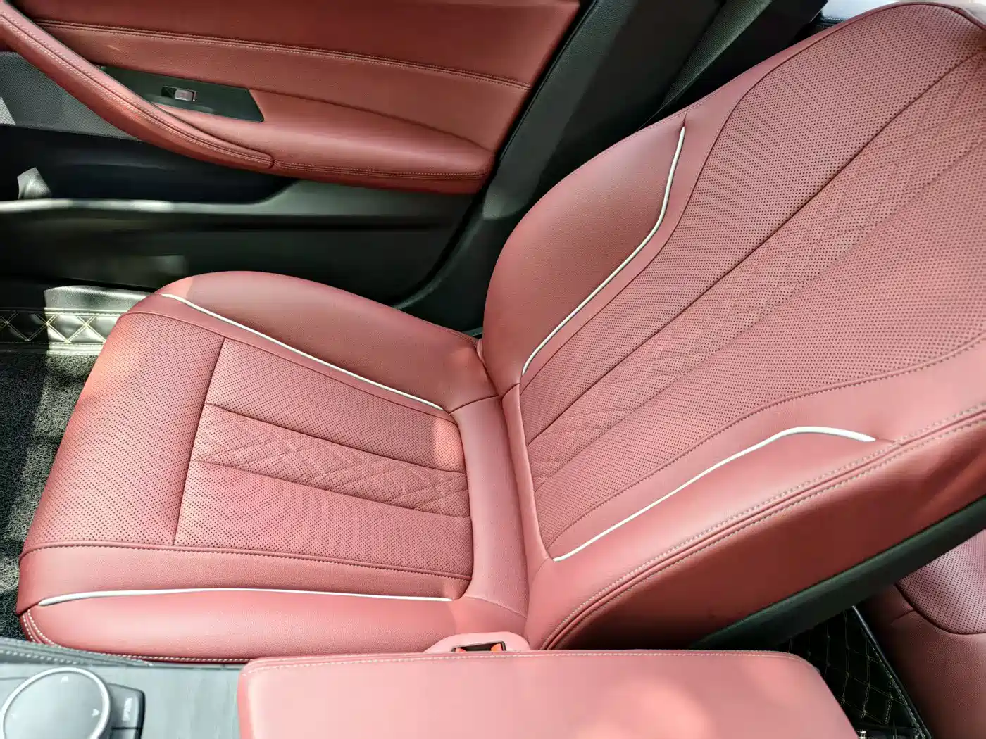 BMW 5 Series 2023 Facelift 530Li Leading M Sport Package фото 15