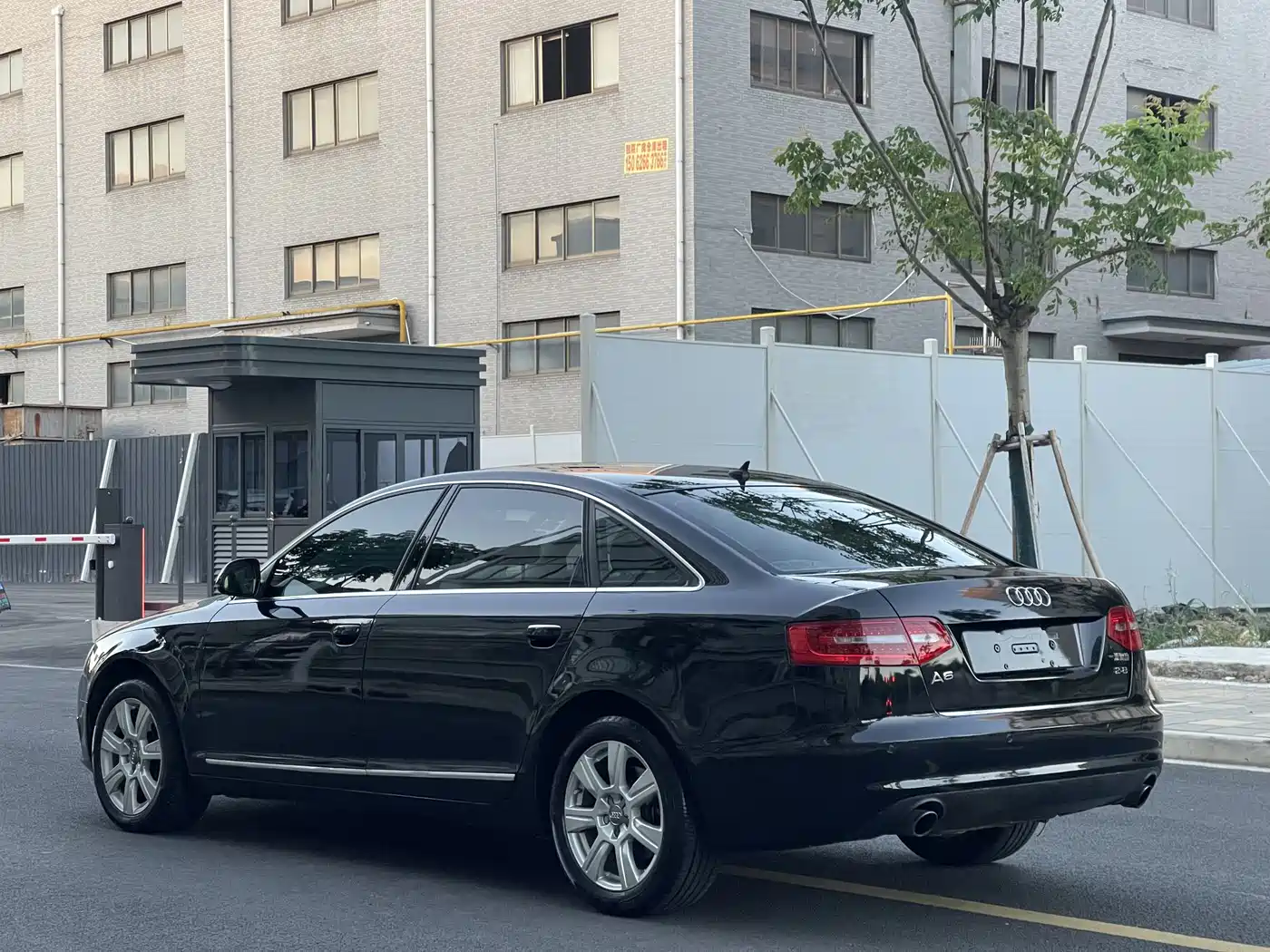 Audi A6L 2010 2.8 FSI Luxury фото 5