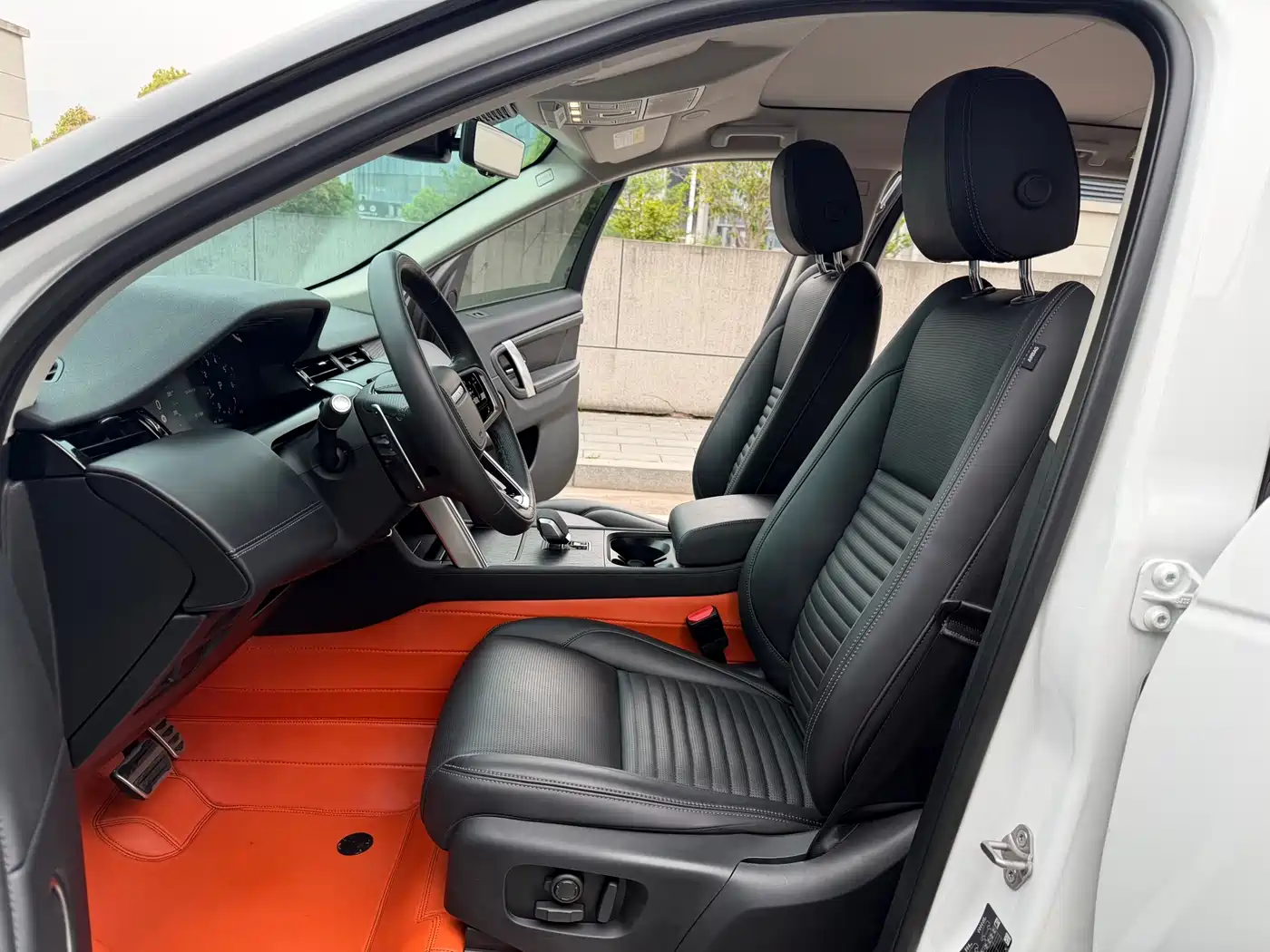 LAND ROVER DISCOVER SPORTS