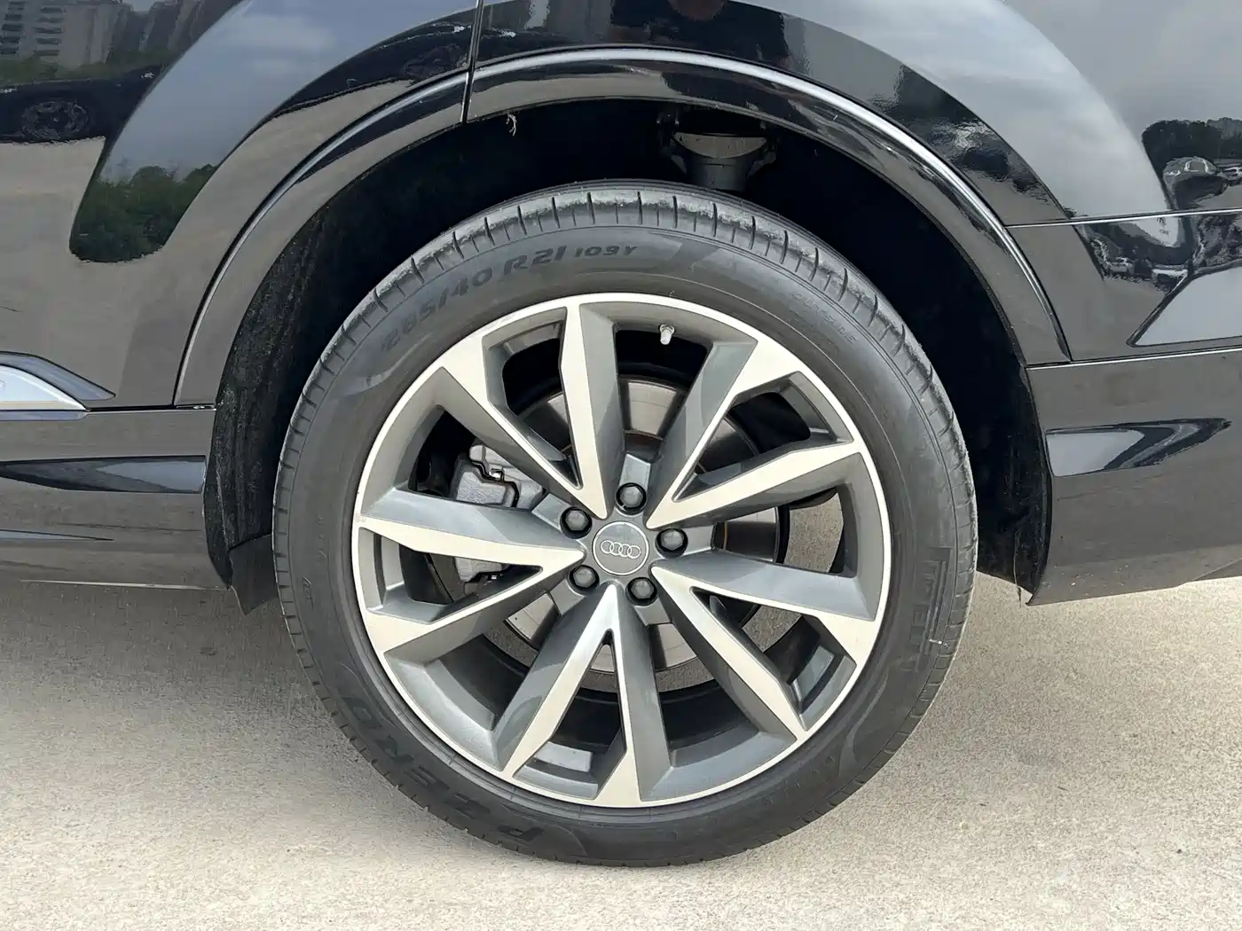 Фото 12 - Audi Q7
