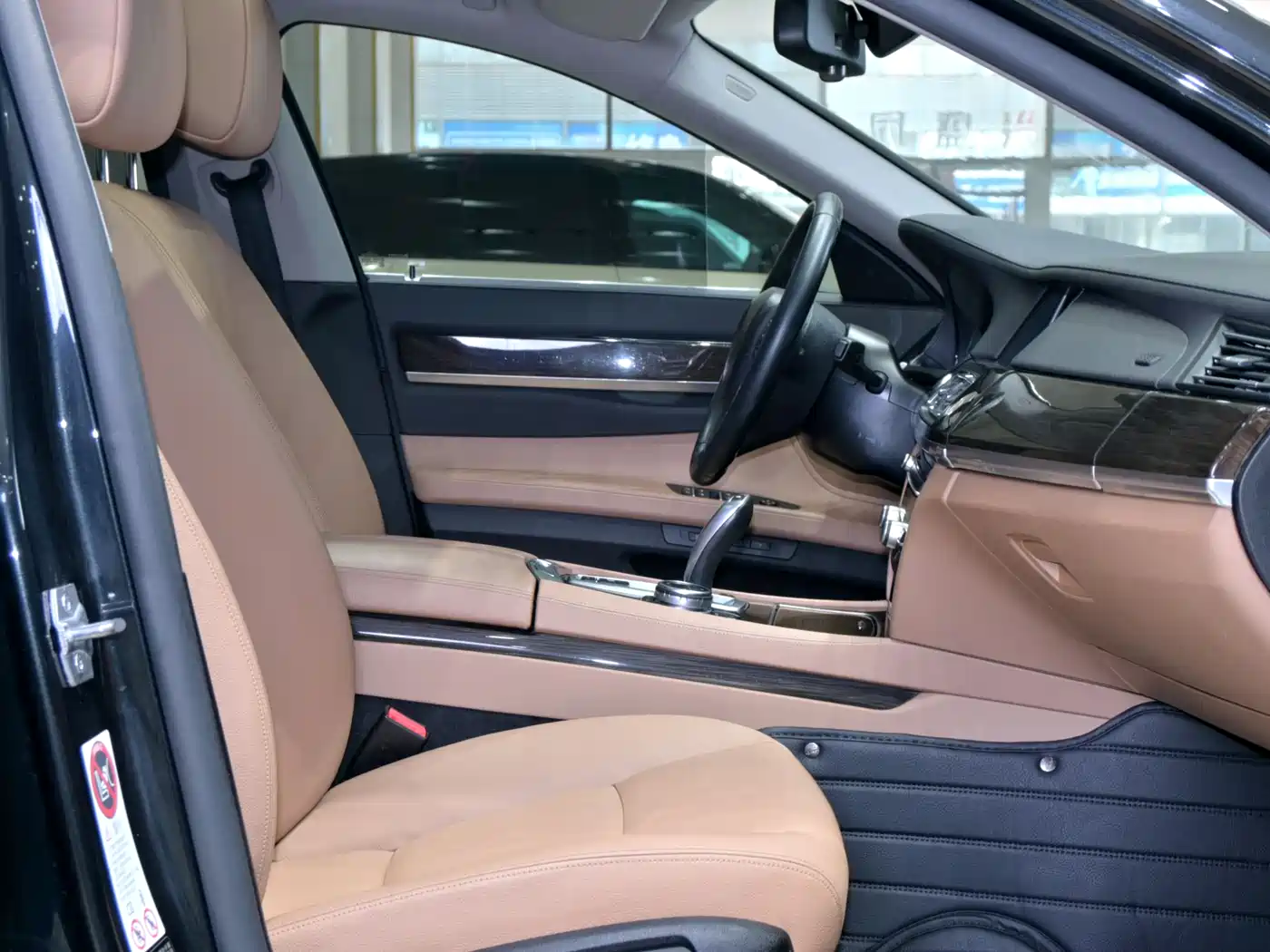 BMW 7 Series 2013 Model 730Li Leading фото 12